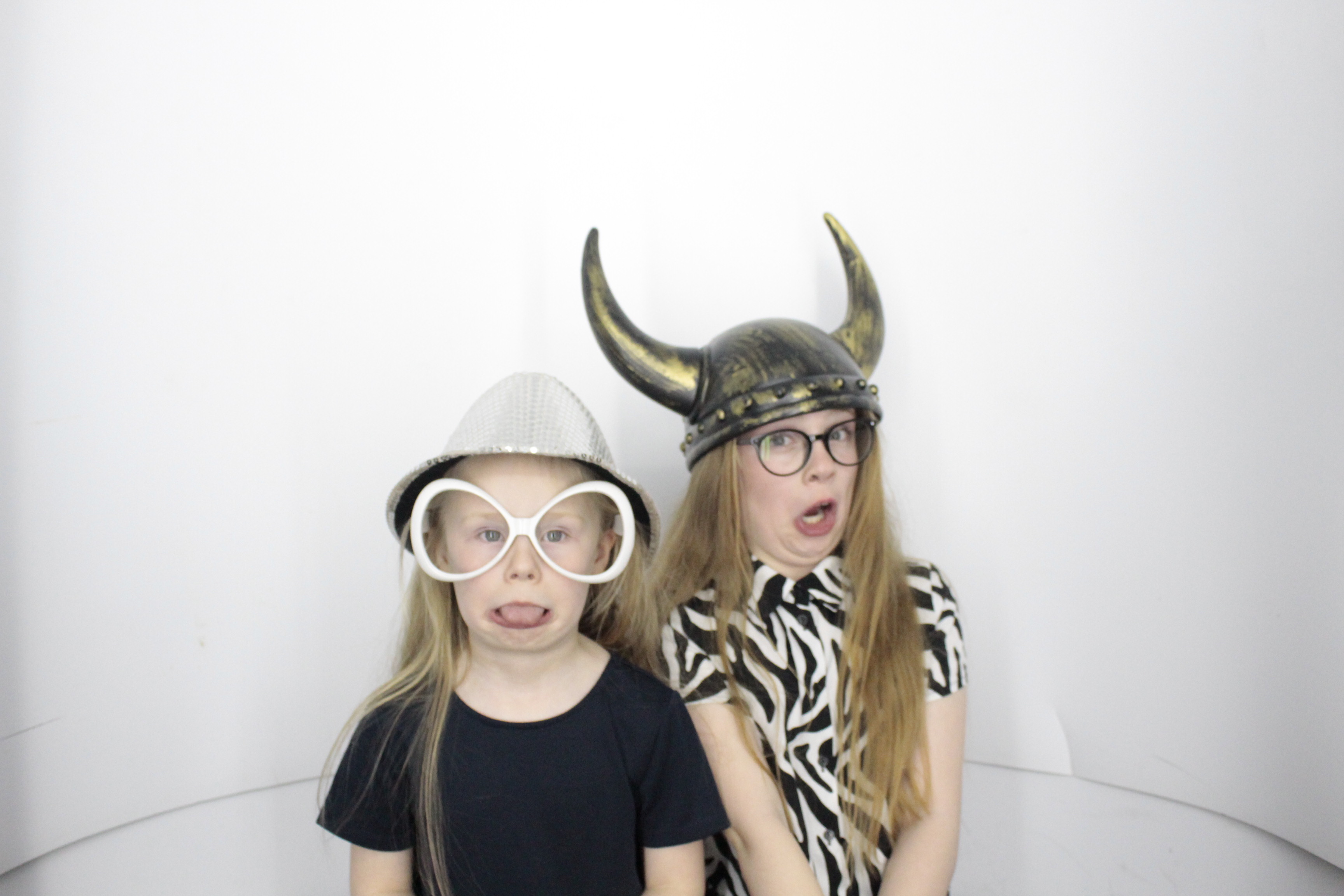 Mandy's 60th  Birthday Party | View more photos from the event at gallery.myphotoboothexperience.co.uk/u/MyPhotoBoothExperienceLtd/Mandys-60th-Birthday-Party